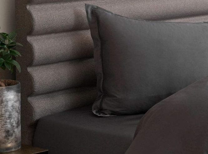 Hovedbilde SILKY BAMBOO Anthracite 50x70 putetrekk